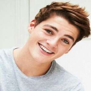 Finn Harries